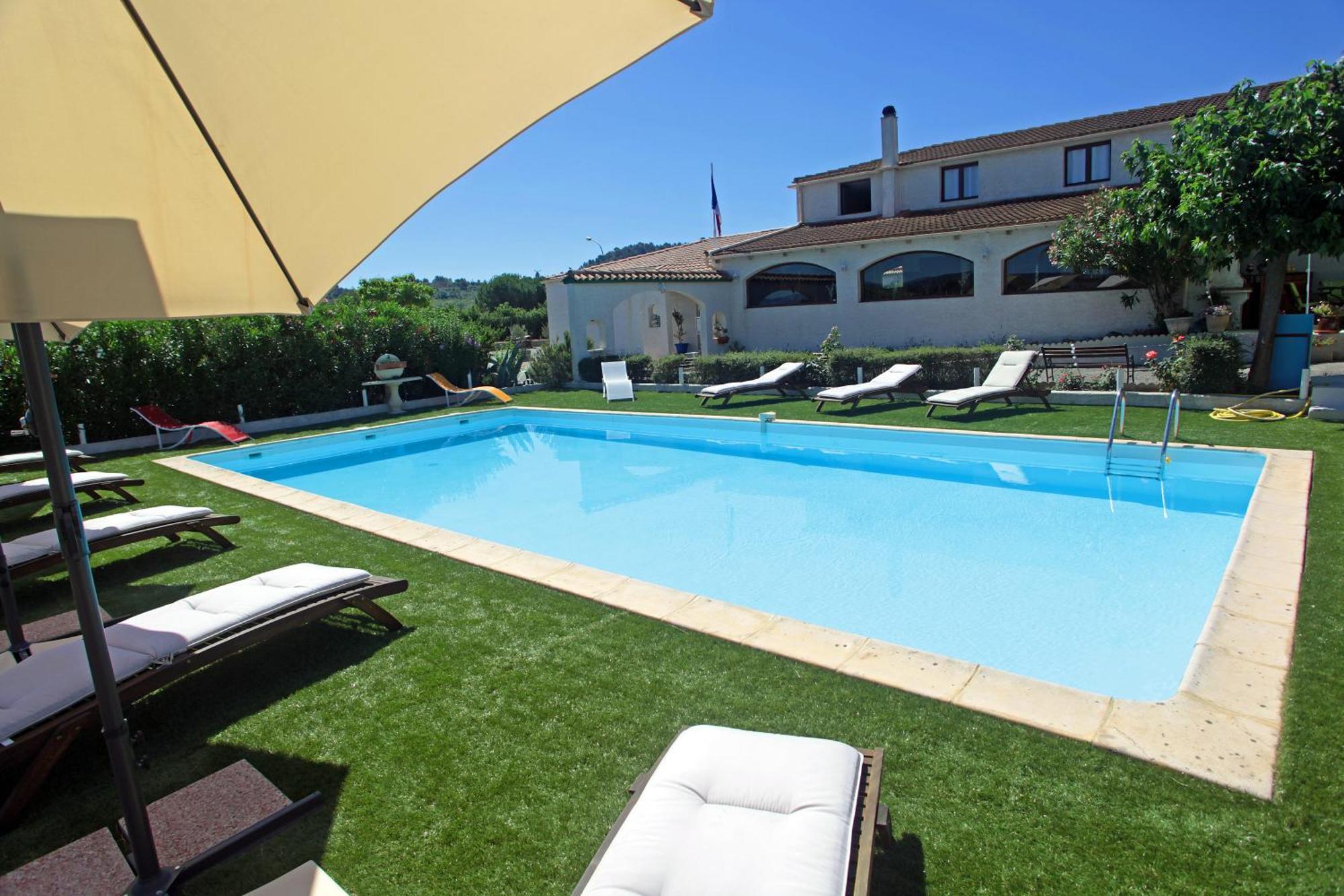 Logis Hotel Le Pressoir Saint-Chinian Exteriör bild
